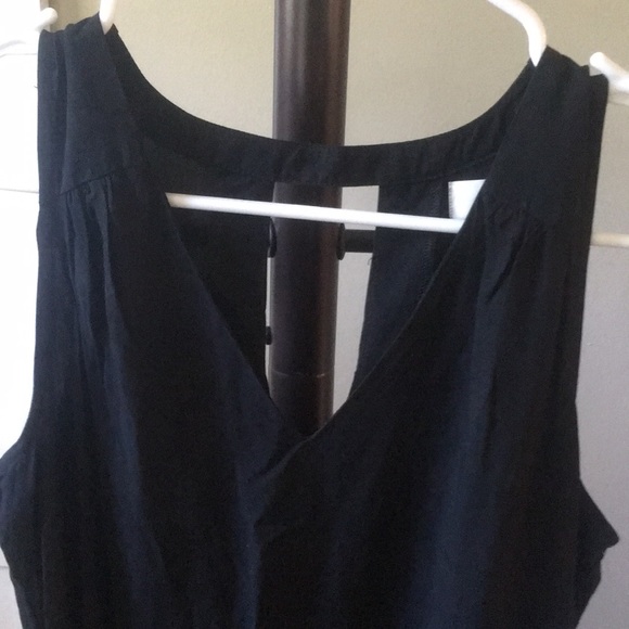 Old navy dress - Picture 2 of 4